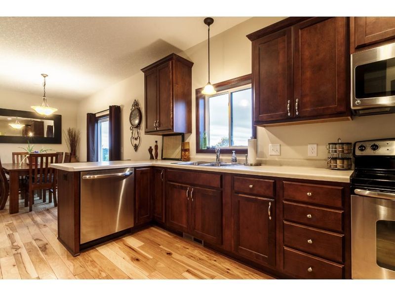 1021 Golden Oak St NE, Lonsdale, MN 55046