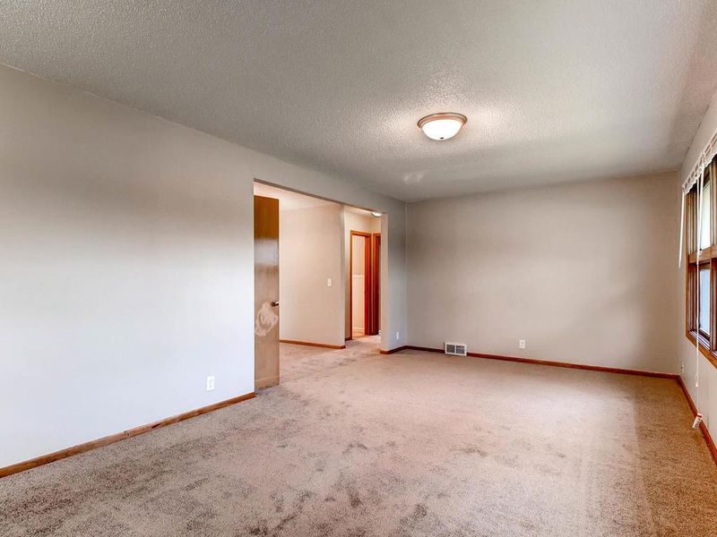 9700 Park Ave S, Bloomington, MN 55420