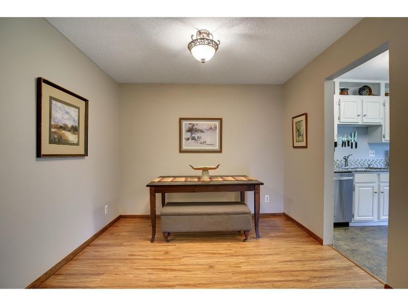 14424 Fairway Dr, Eden Prairie, MN 55344