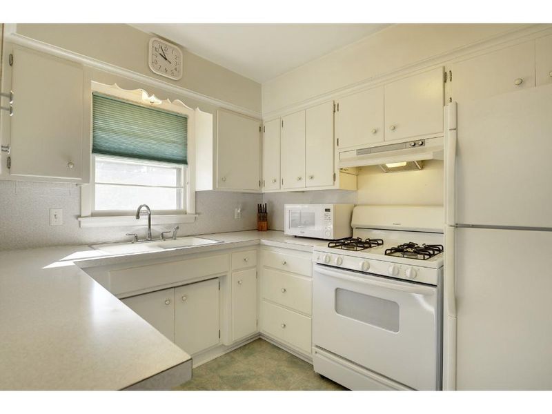 5006 N Upton Ave, Minneapolis, MN 55430