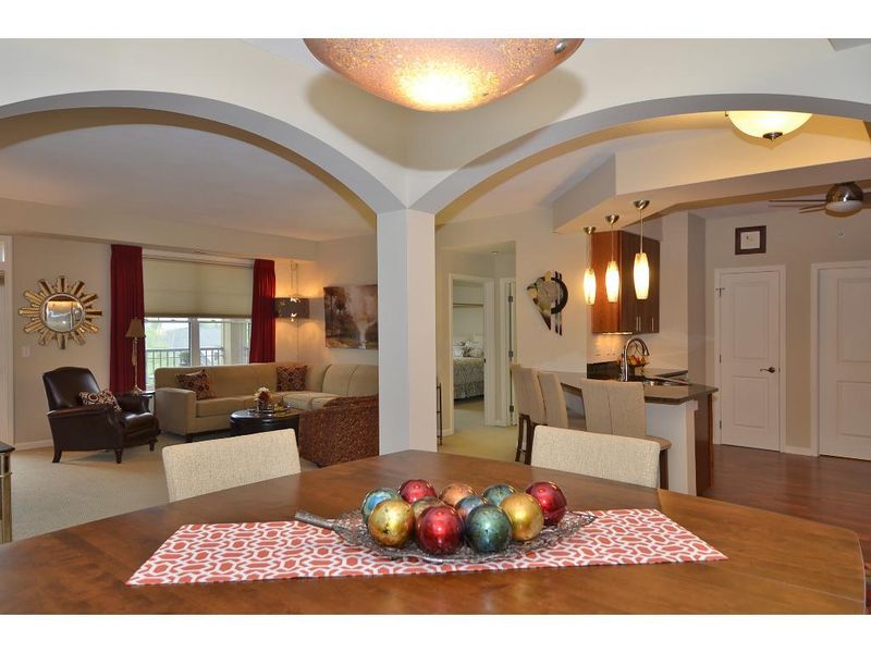 1320 Riverside Ln #312, Mendota Heights, MN 55118