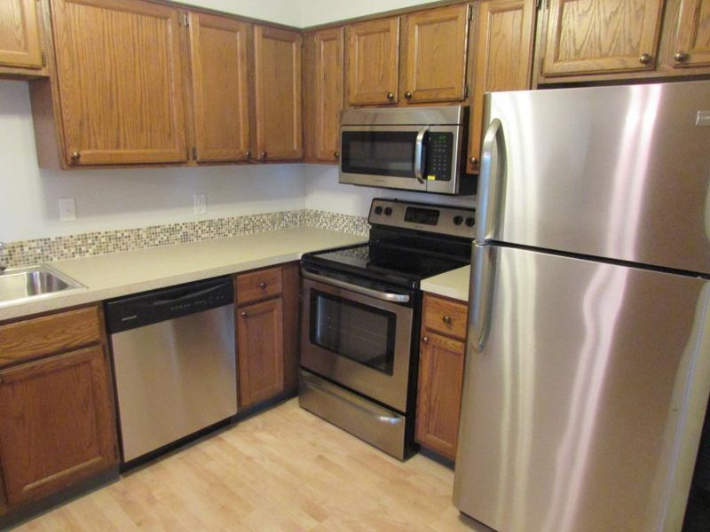 9367 Ranchview Ln N, Maple Grove, MN 55369