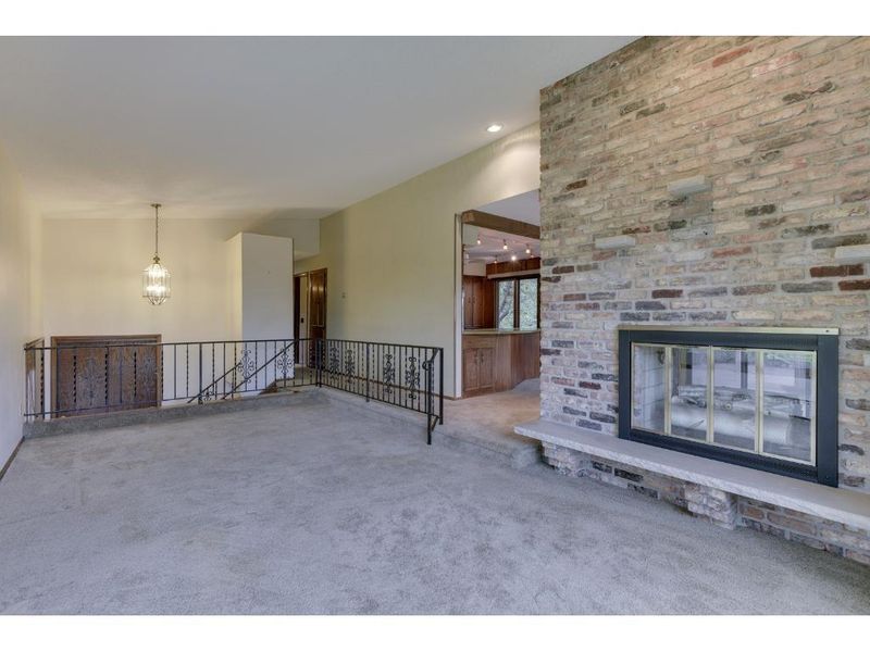 1248 Hathaway Ln NE, Fridley, MN 55432