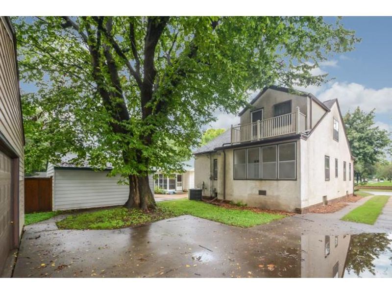 729 Dwane St, South Saint Paul, MN 55075