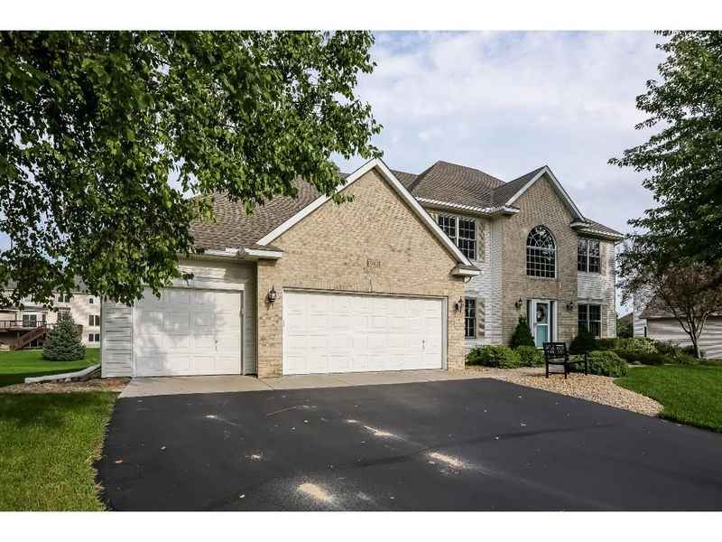 17802 Hydrangea Ln, Lakeville, MN 55044
