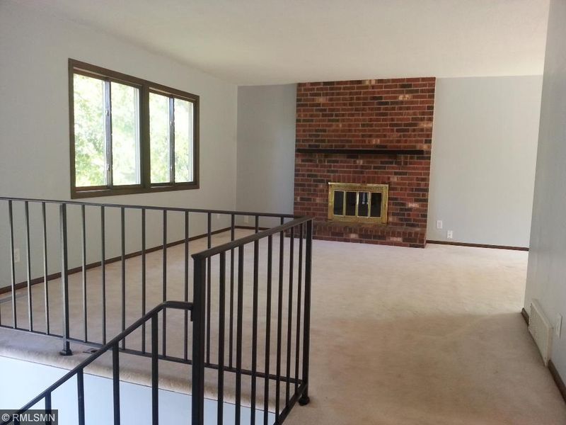8580 Darnel Rd, Eden Prairie, MN 55347