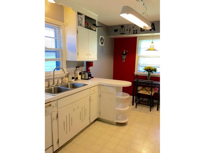 1724 Irving Curve, Bloomington, MN 55431