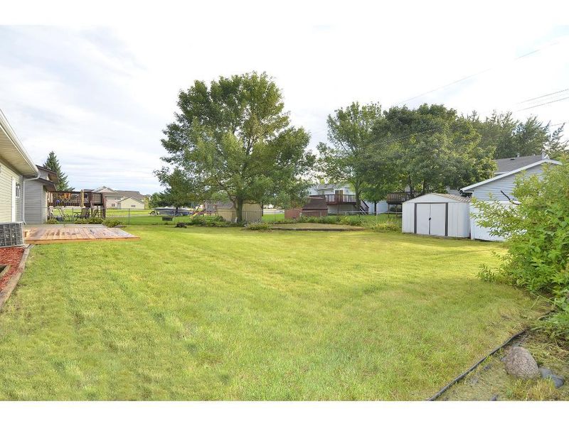 2215 4th Ave SE, Owatonna, MN 55060