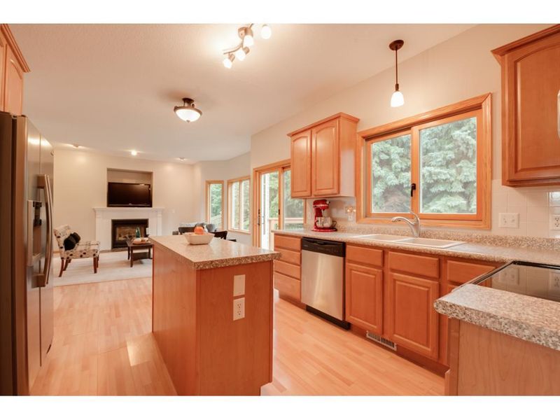 9355 Norwood Ct N, Maple Grove, MN 55369