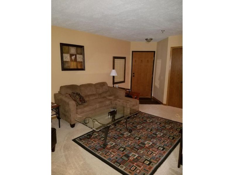 11121 Oregon Ave S, Bloomington, MN 55438