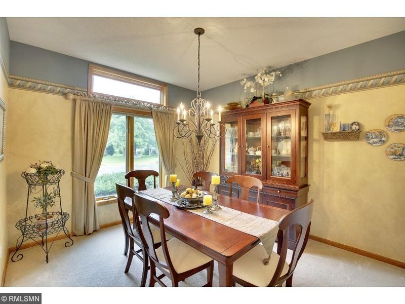 4150 Red Oak Ln, Excelsior, MN 55331