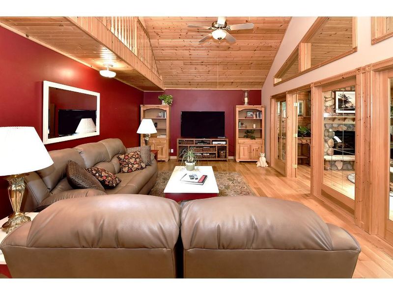 5010 S Lakeshore Dr, Independence, MN 55359