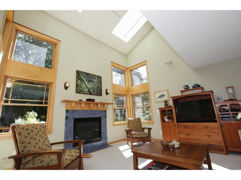 5304 Barry Ln, White Bear Lake, MN 55110