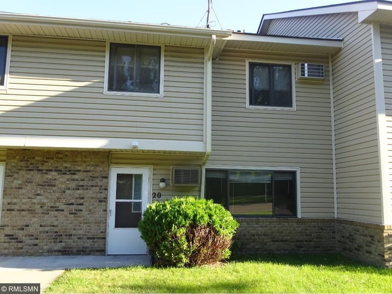 20 E 13th St, Waconia, MN 55387