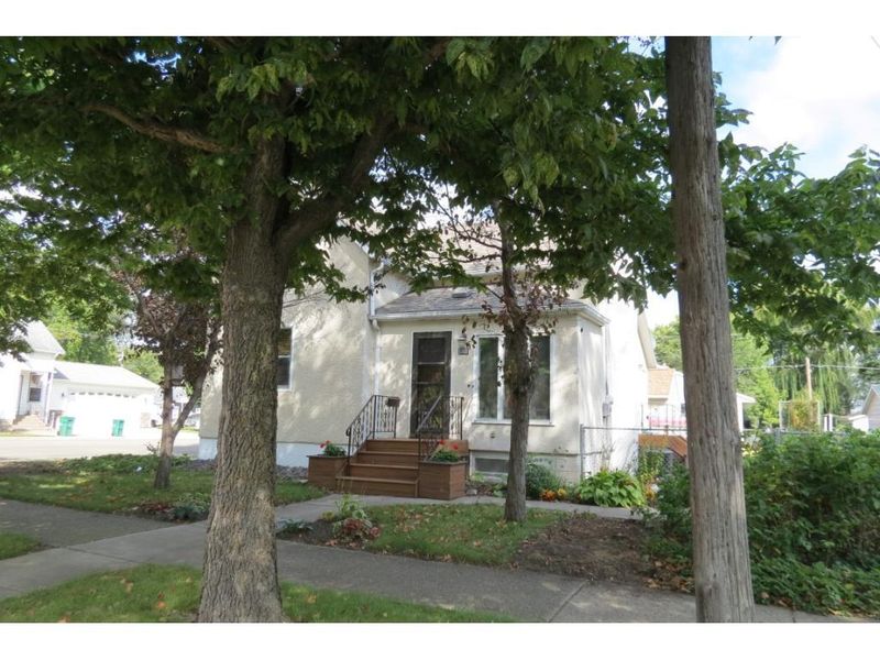 531 1st St S, Cold Spring, MN 56320
