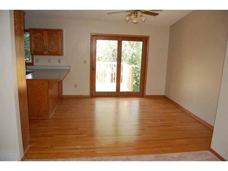 1460 Cardinal Cv, Chaska, MN 55318