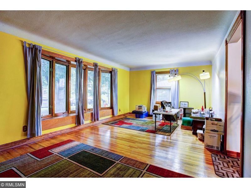 1403 Burr St, Saint Paul, MN 55101