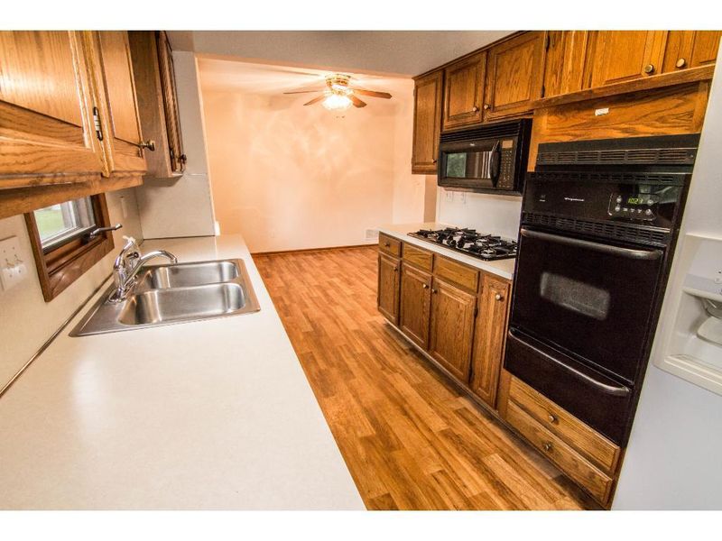 6718 Drew Ave N, Brooklyn Center, MN 55429
