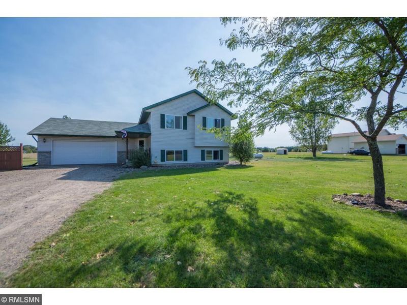 30729 119th St, Princeton, MN 55371
