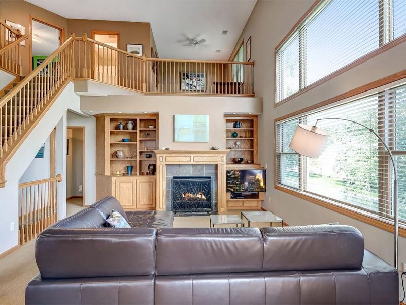 10457 Glen Eagle Cir, Woodbury, MN 55129