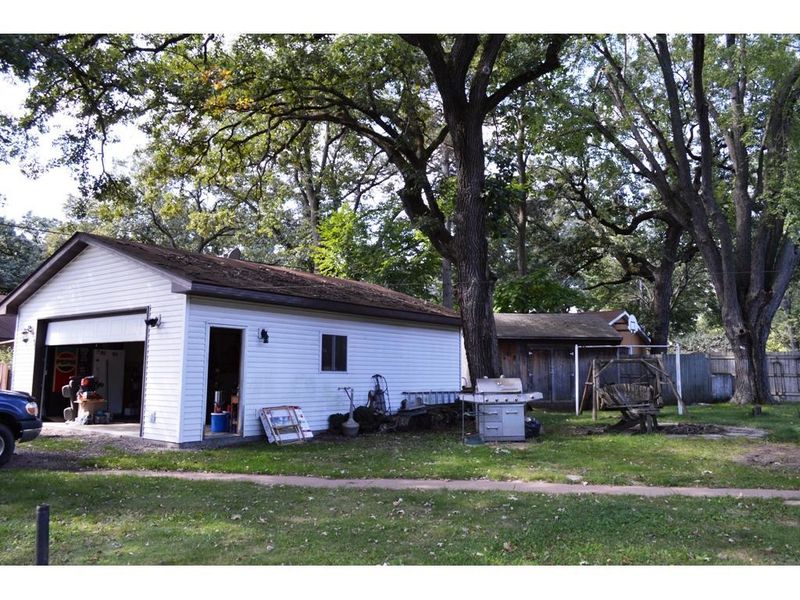 6521 Maple St, North Branch, MN 55056