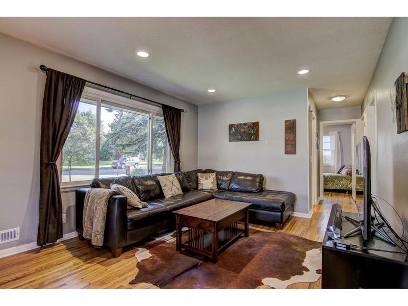 8027 Grafton Ave S, Cottage Grove, MN 55016
