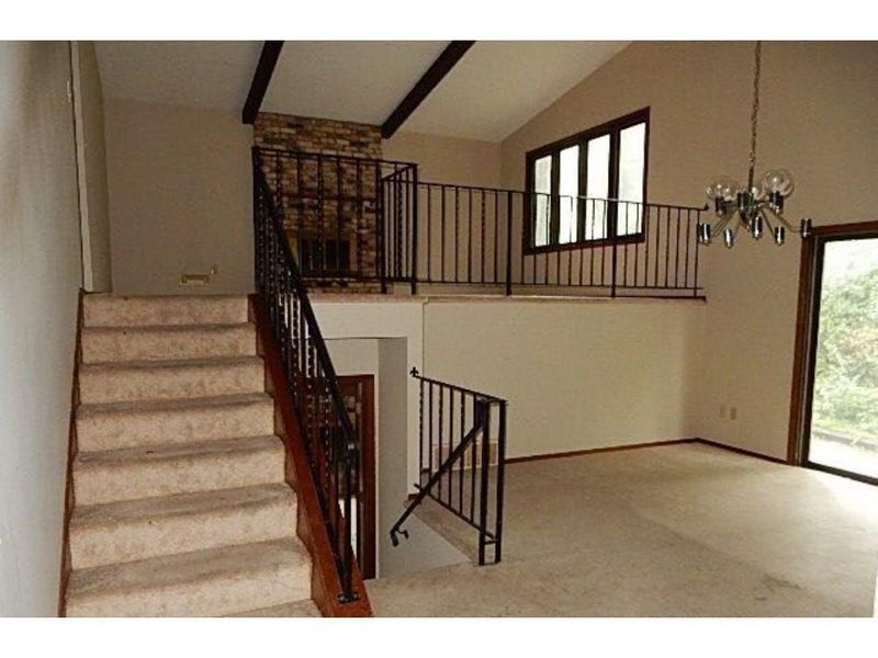 13504 1st Ave S, Burnsville, MN 55337