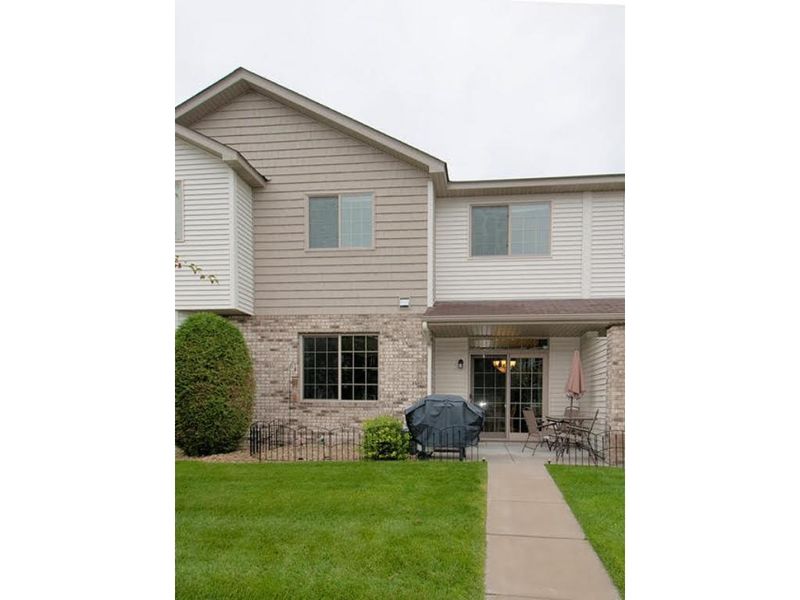 147 Stallion Ln, Lino Lakes, MN 55014