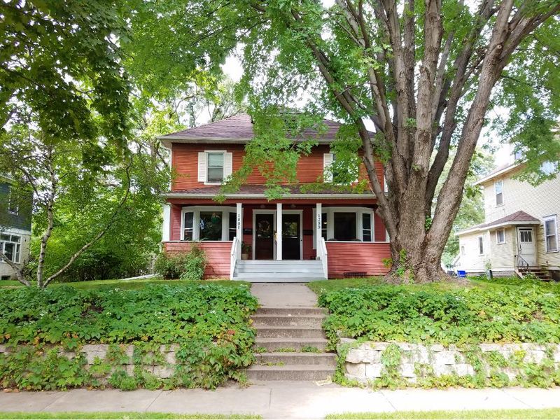 1801 Minnehaha Ave W, Saint Paul, MN 55104