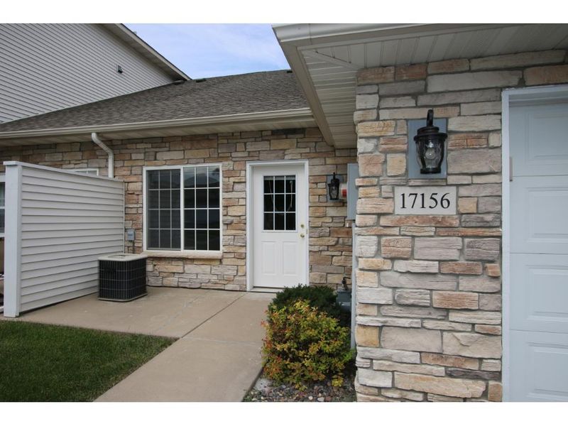 17156 Eagleview Way, Farmington, MN 55024