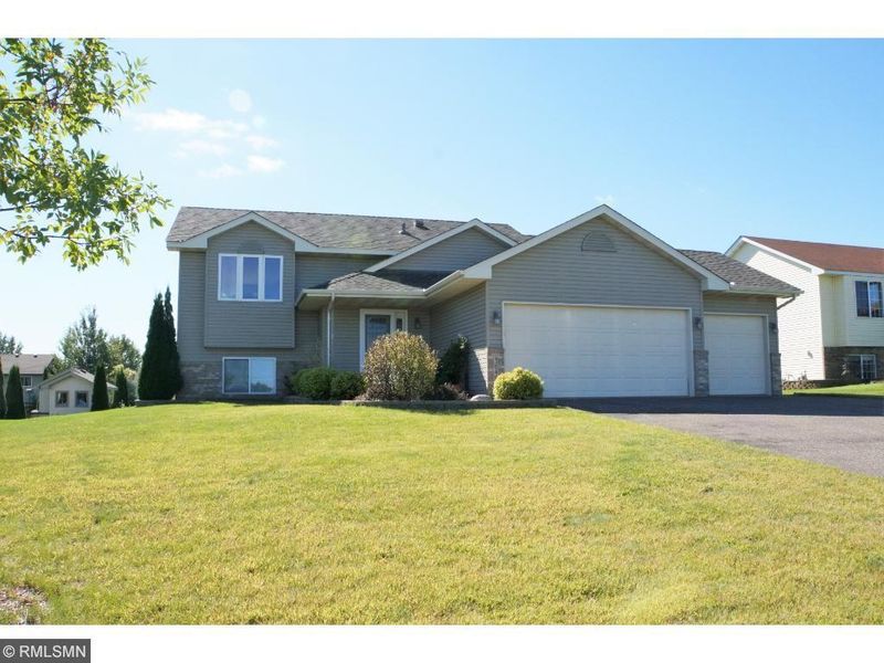 3640 Savannah Ave, Monticello, MN 55362