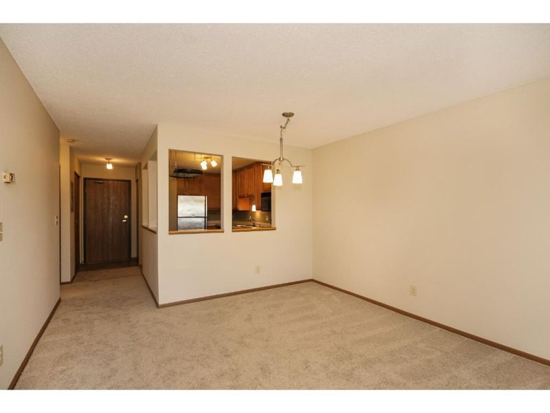 720 3rd Ave NE #301, Minneapolis, MN 55413