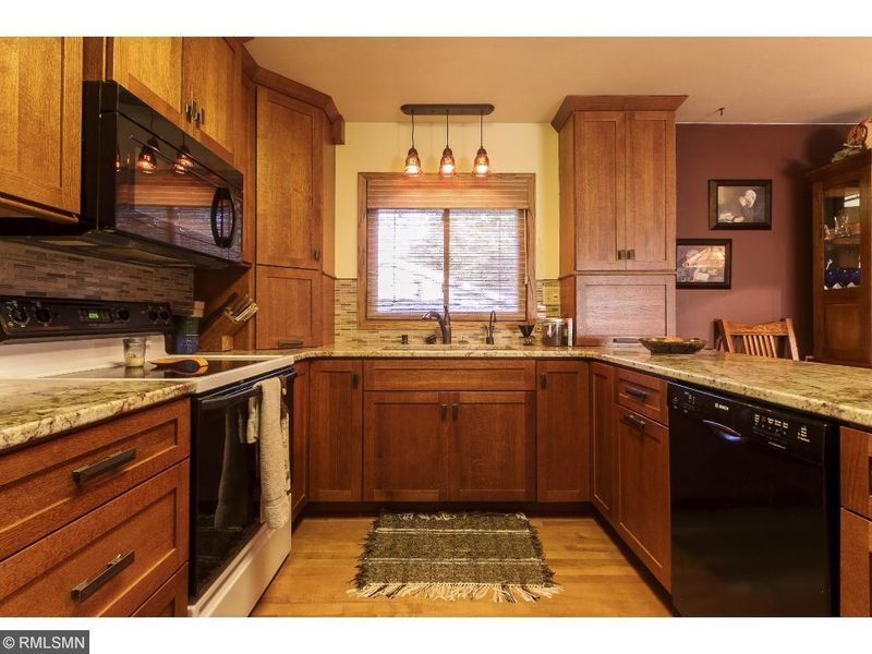 208 Sumner St E, Northfield, MN 55057