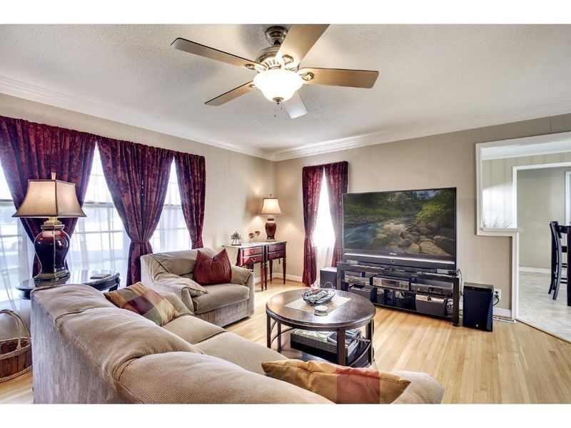 613 W 70th St, Richfield, MN 55423