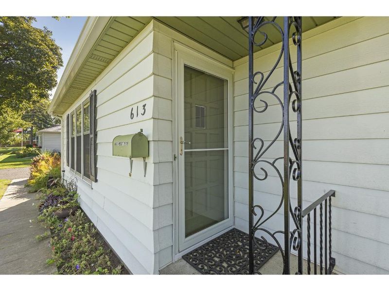 613 W 70th St, Richfield, MN 55423