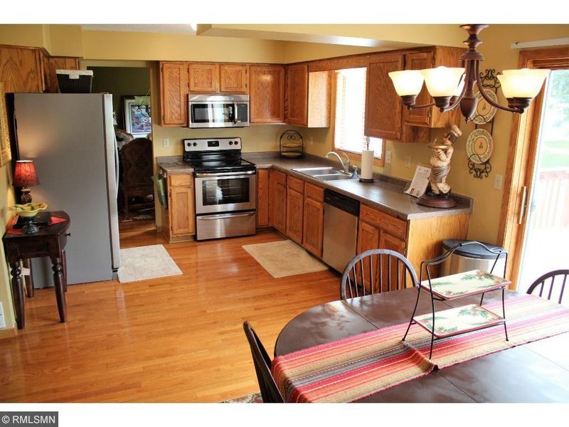 2944 Blue Ridge Dr, Woodbury, MN 55125