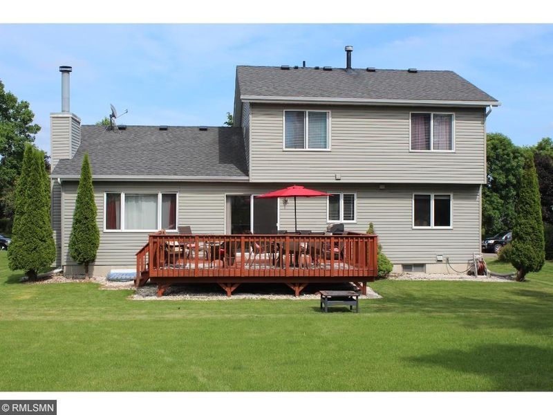 2944 Blue Ridge Dr, Woodbury, MN 55125