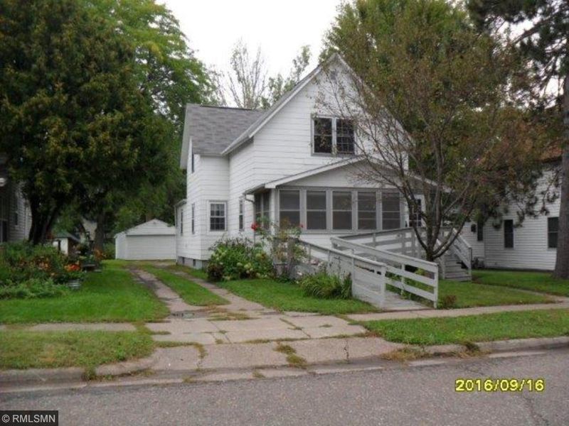 475 W 3rd St, Rush City, MN 55069