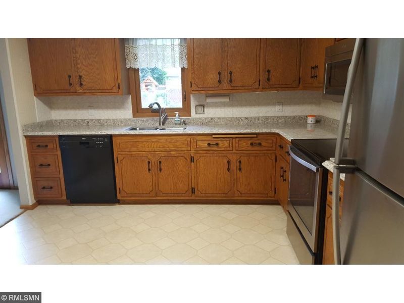 7380 Memory Ln NE, Fridley, MN 55432