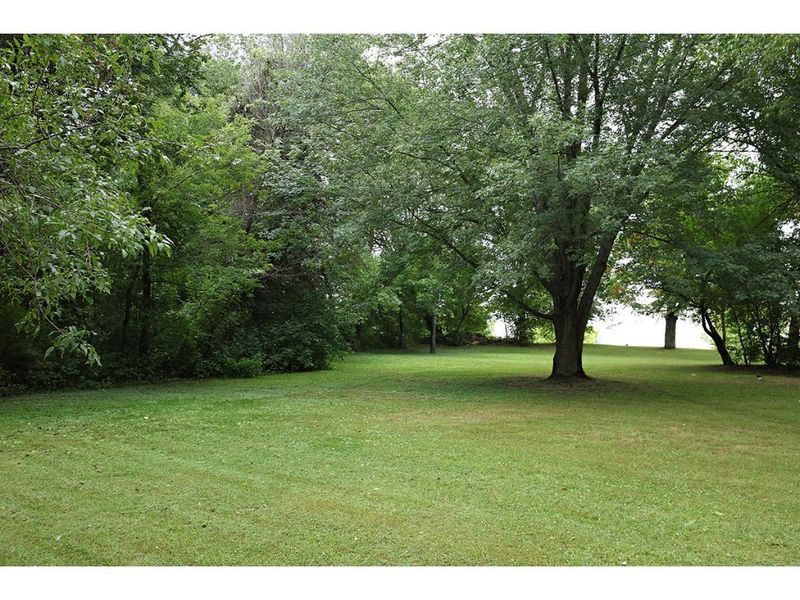 7417 Lake Dr, Lino Lakes, MN 55014