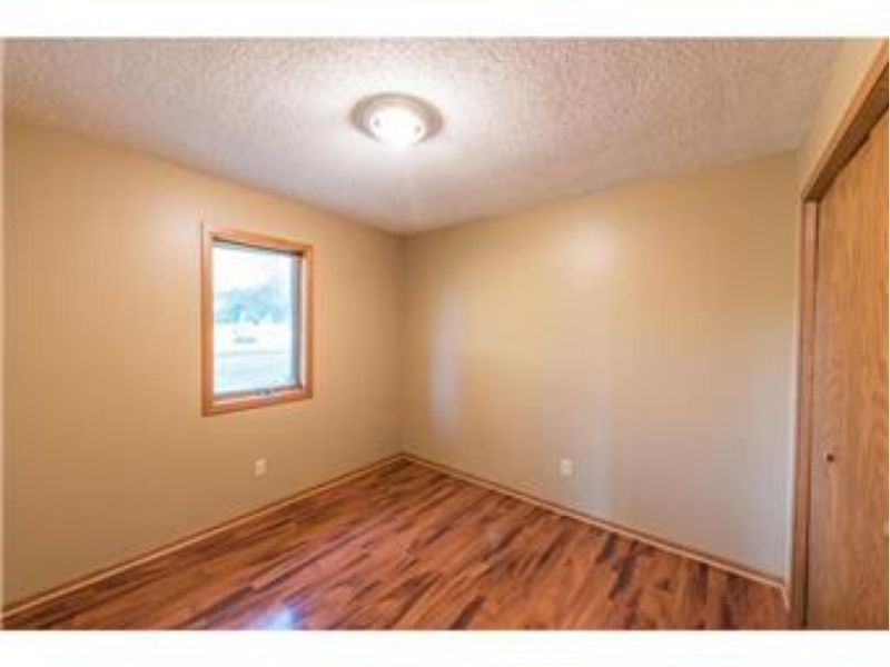 604 White St SE, Watertown, MN 55388