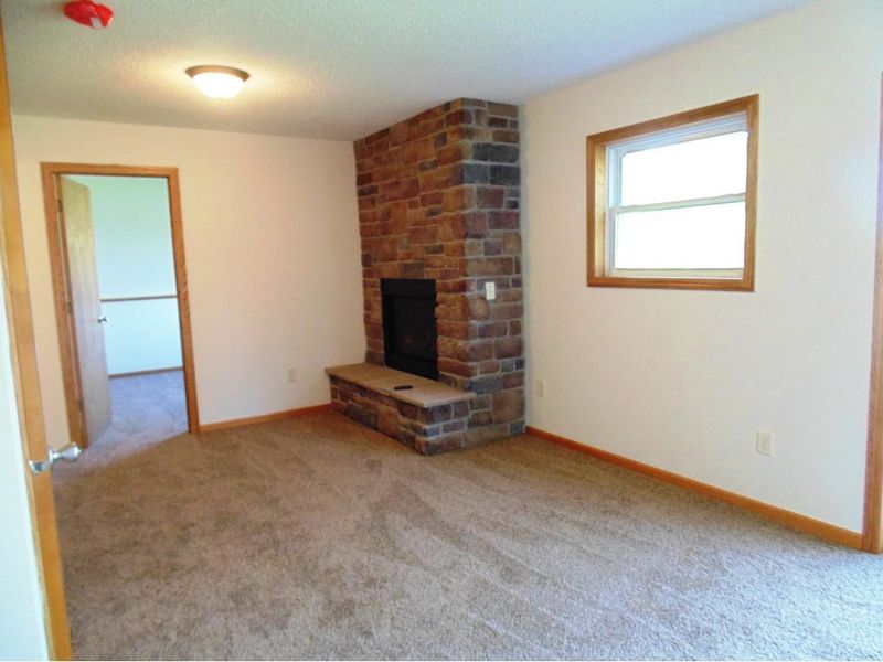 626 Joes Lake Rd SE, Cambridge, MN 55008