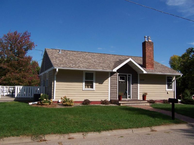 1554 Roosevelt Ave, Red Wing, MN 55066