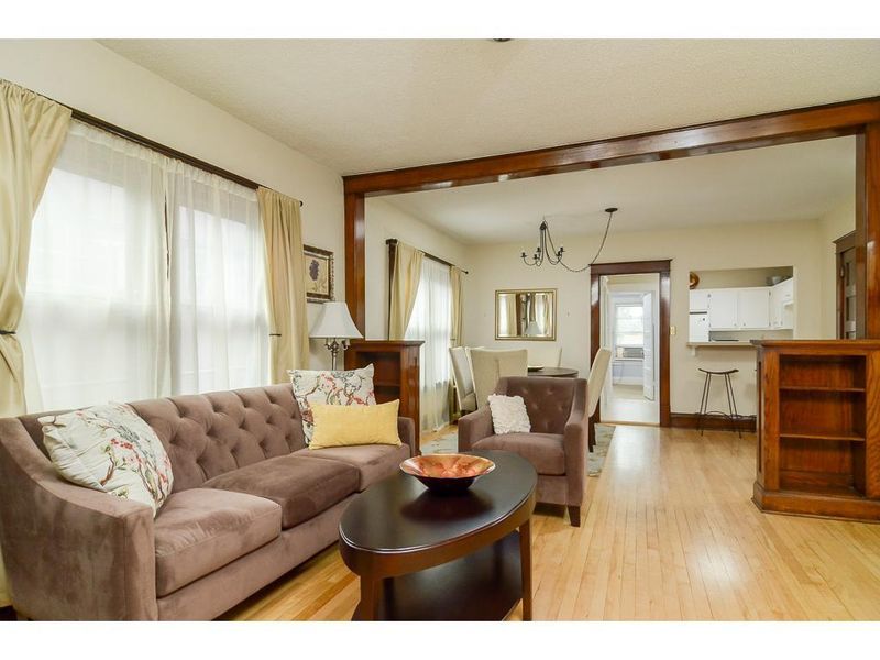 221 Mackubin St #4, Saint Paul, MN 55102
