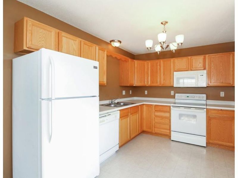 1599 County Rd D E #A, North Saint Paul, MN 55109