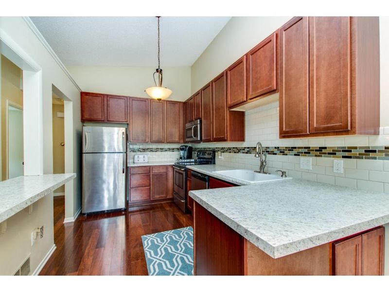 3864 Dolomite Dr, Eagan, MN 55122