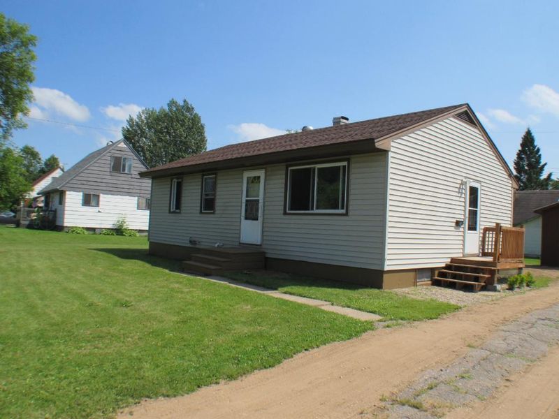 228 Andover Rd, Hoyt Lakes, MN 55750