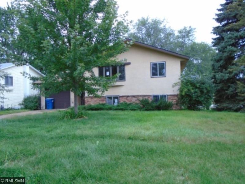 3133 6th Ave, Anoka, MN 55303