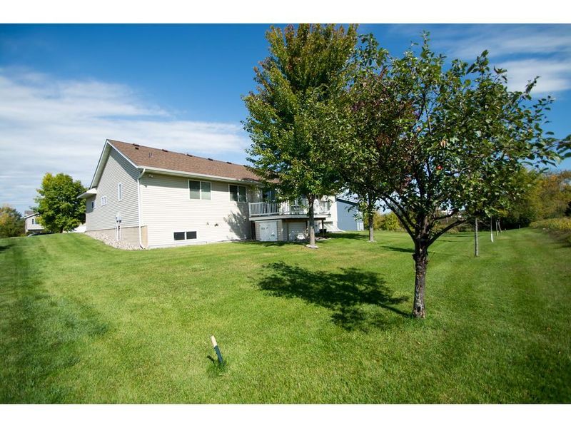 6142 Badger Cir, Monticello, MN 55362
