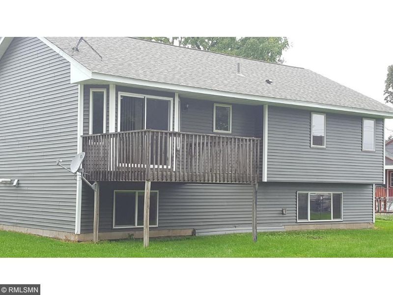 107 5th St, Farmington, MN 55024
